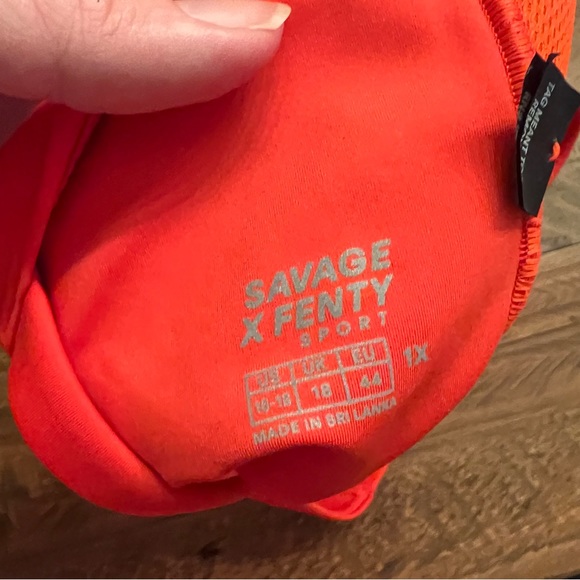 SAVAGE x FENTY On‎ Rihpeat Sports Bra - Picture 6 of 6